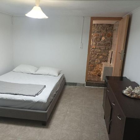 Βαχος Rooms 2 Tseratsia Экстерьер фото